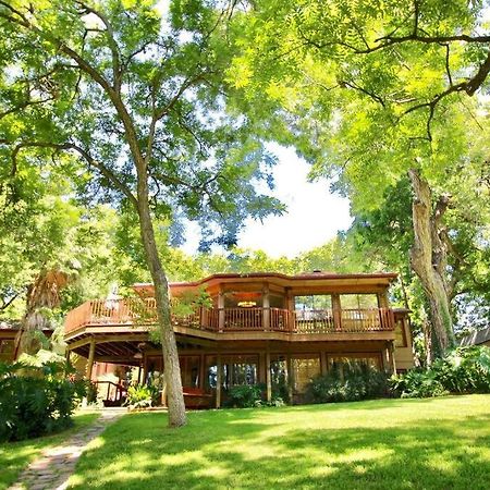 The River Haven - Sleeps 32 - On Guadalupe River Seguin Exterior photo