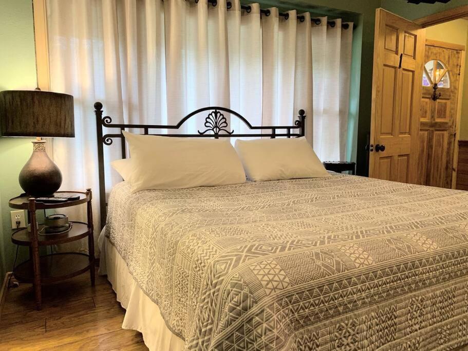 The River Haven - Sleeps 32 - On Guadalupe River Seguin Exterior photo